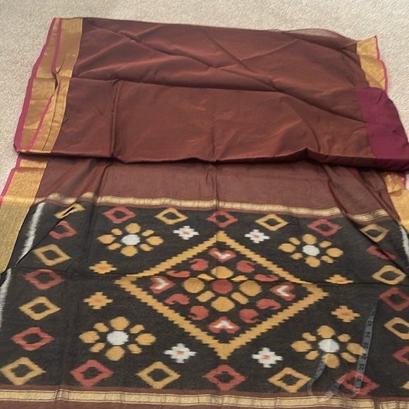 Indian saree - Picture 1 of 4